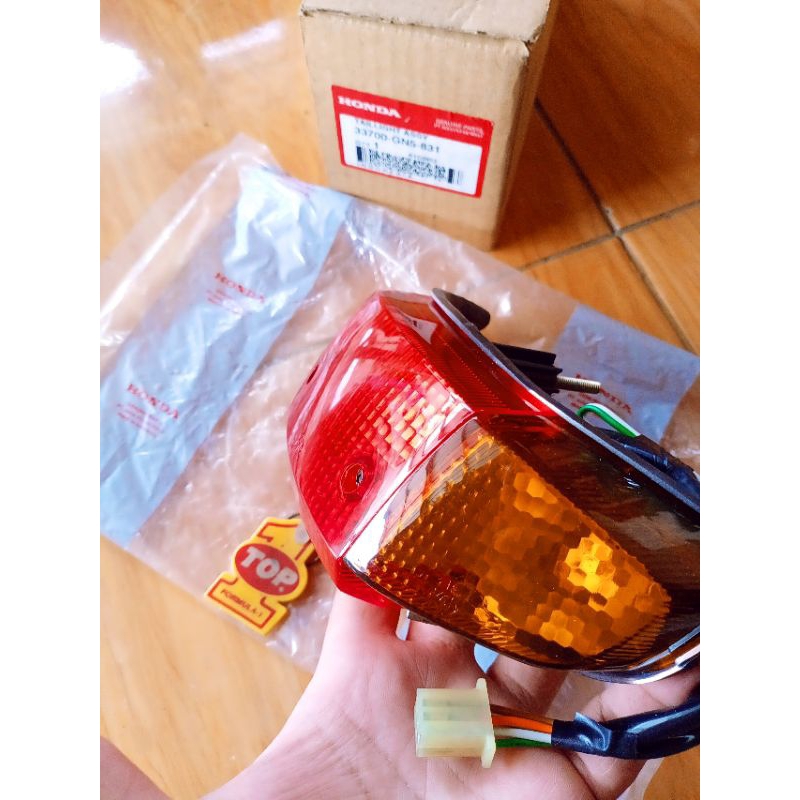 Jual Stoplamp Assy Lampu Belakang Honda Astrea Grand Bulus Original