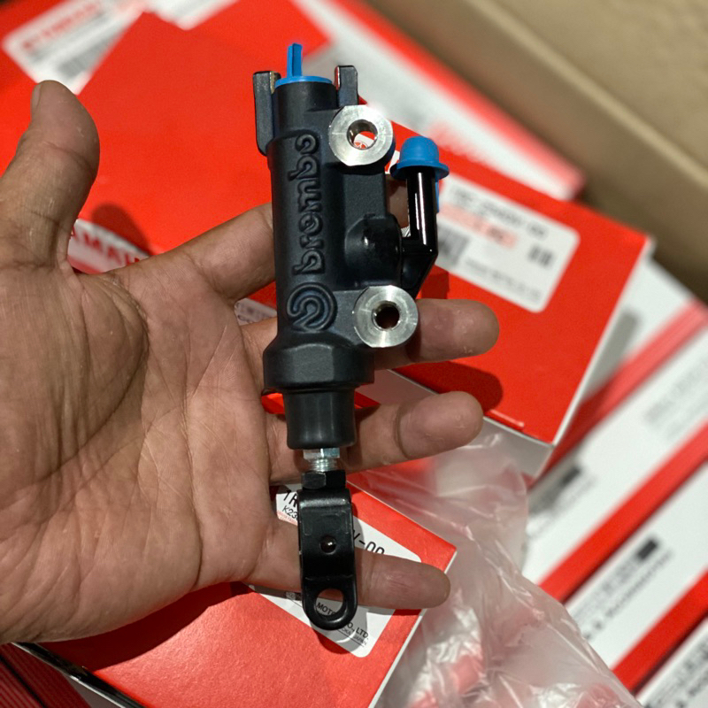 Jual MASTER REM BREMBO BELAKANG OEM YAMAHA R1 YAMAHA R6 ORIGINAL YAMAHA ...