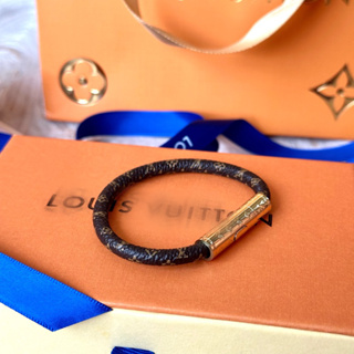 Gelang LV tribute