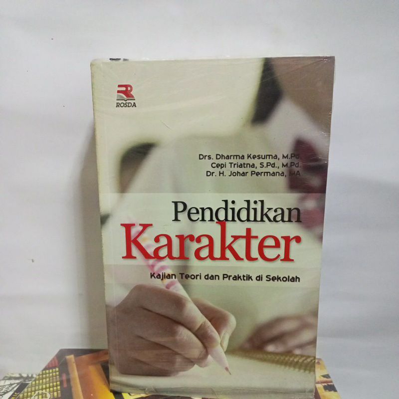 Jual Pendidikan Karakter Kajian Teori Dan Praktek Di Sekolah Original ...