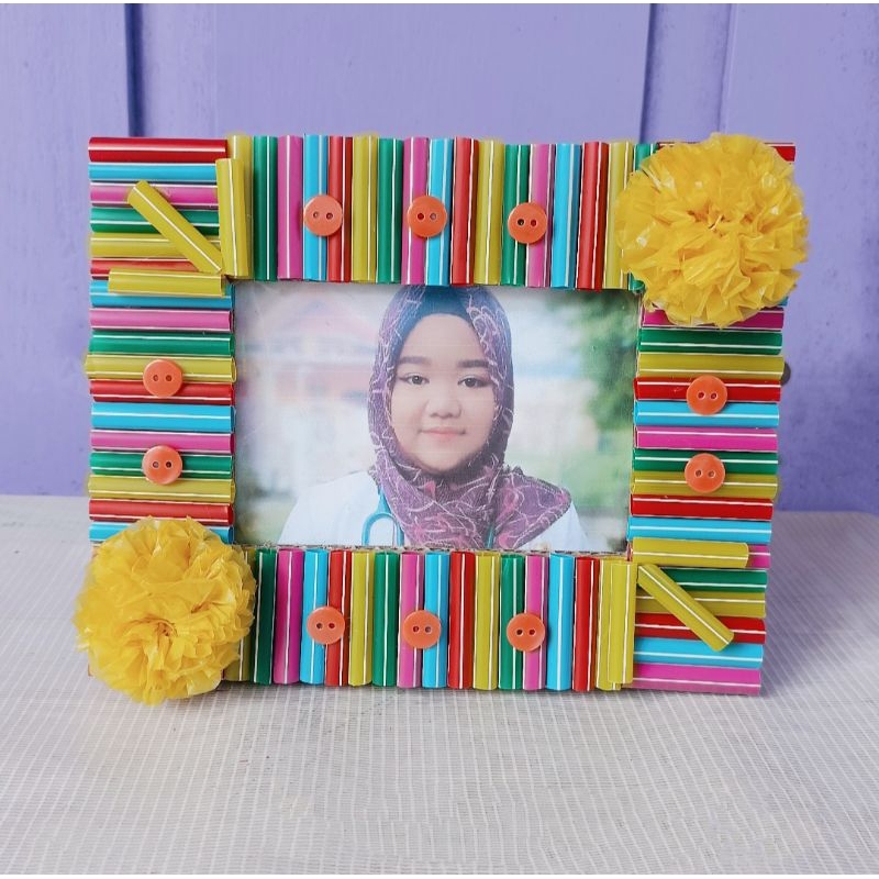 Jual Prakarya kerajinan daur ulang kardus, sedotan dan kresek (pigura