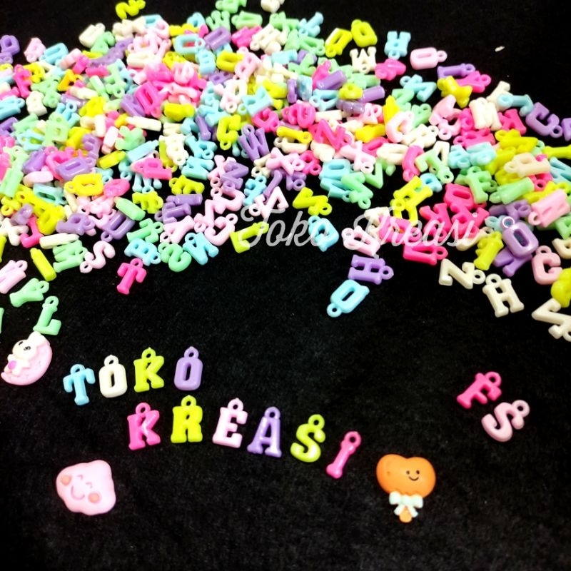 Jual Mote / Manik Ac susu Charm abjad / huruf / alfabet warna pastel ...