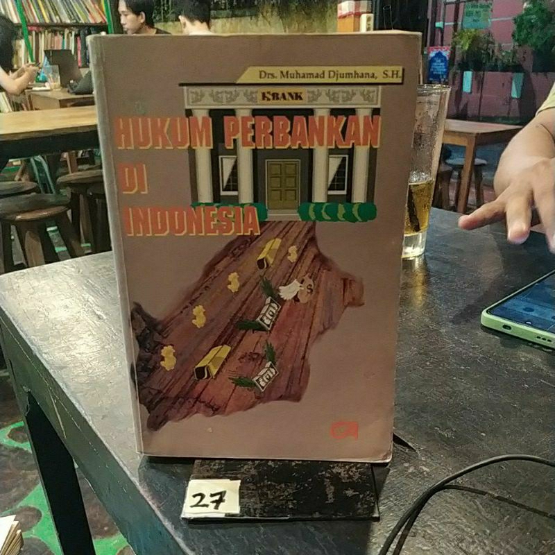 Jual Buku Hukum Perbankan Di Indonesia - Muhamad Djumhana - Original ...