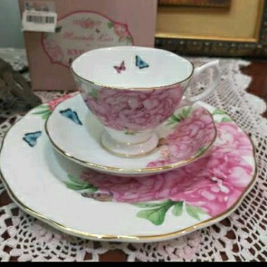 Royal Albert Friendship Tea For One Set - Miranda Kerr Collection, Peony & Butterfly Design