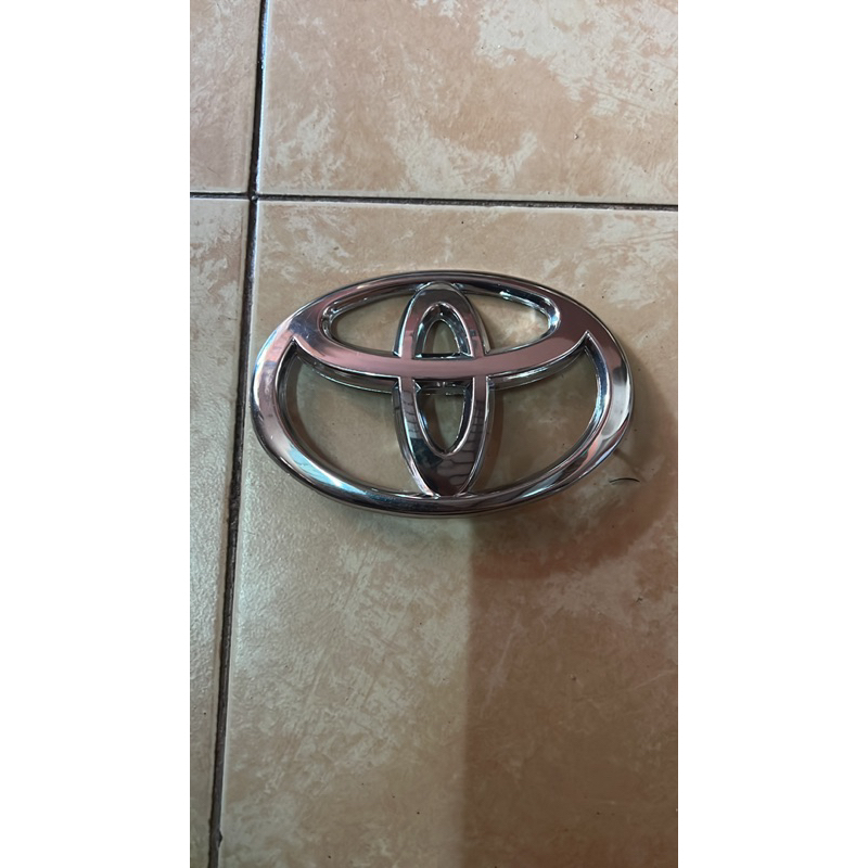 Jual Jual Logo Emblem Lambang Toyota Fortuner Original Asli Shopee Indonesia