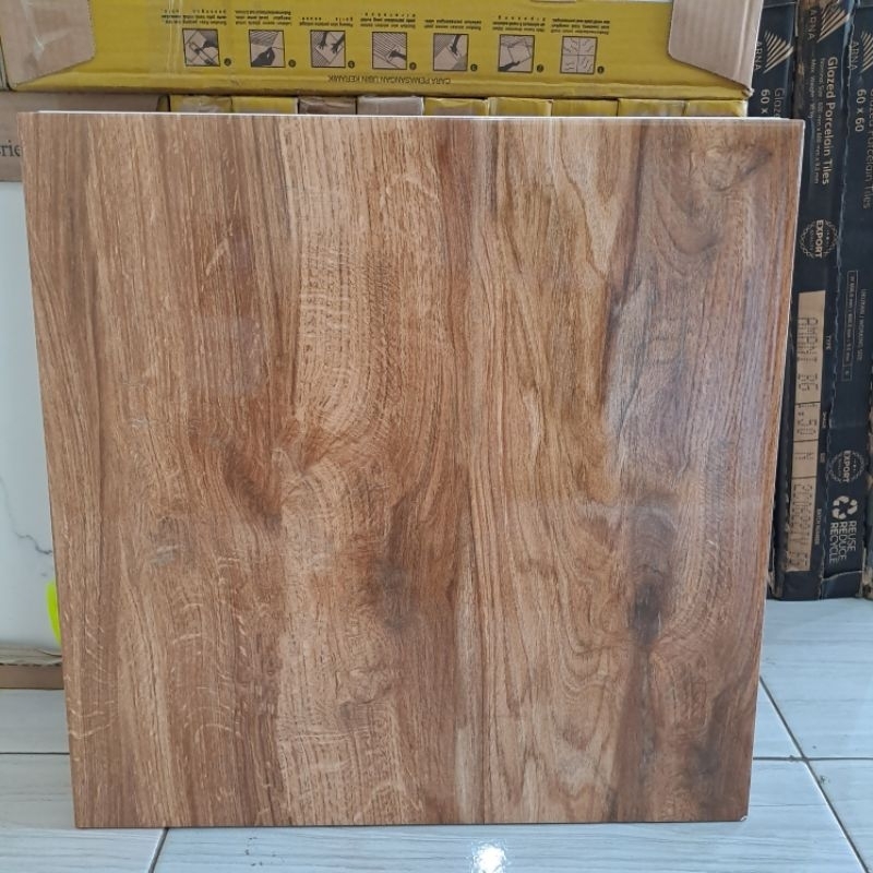 Jual keramik lantai 50x50 motif kayu glossy / keramik teras / keramik