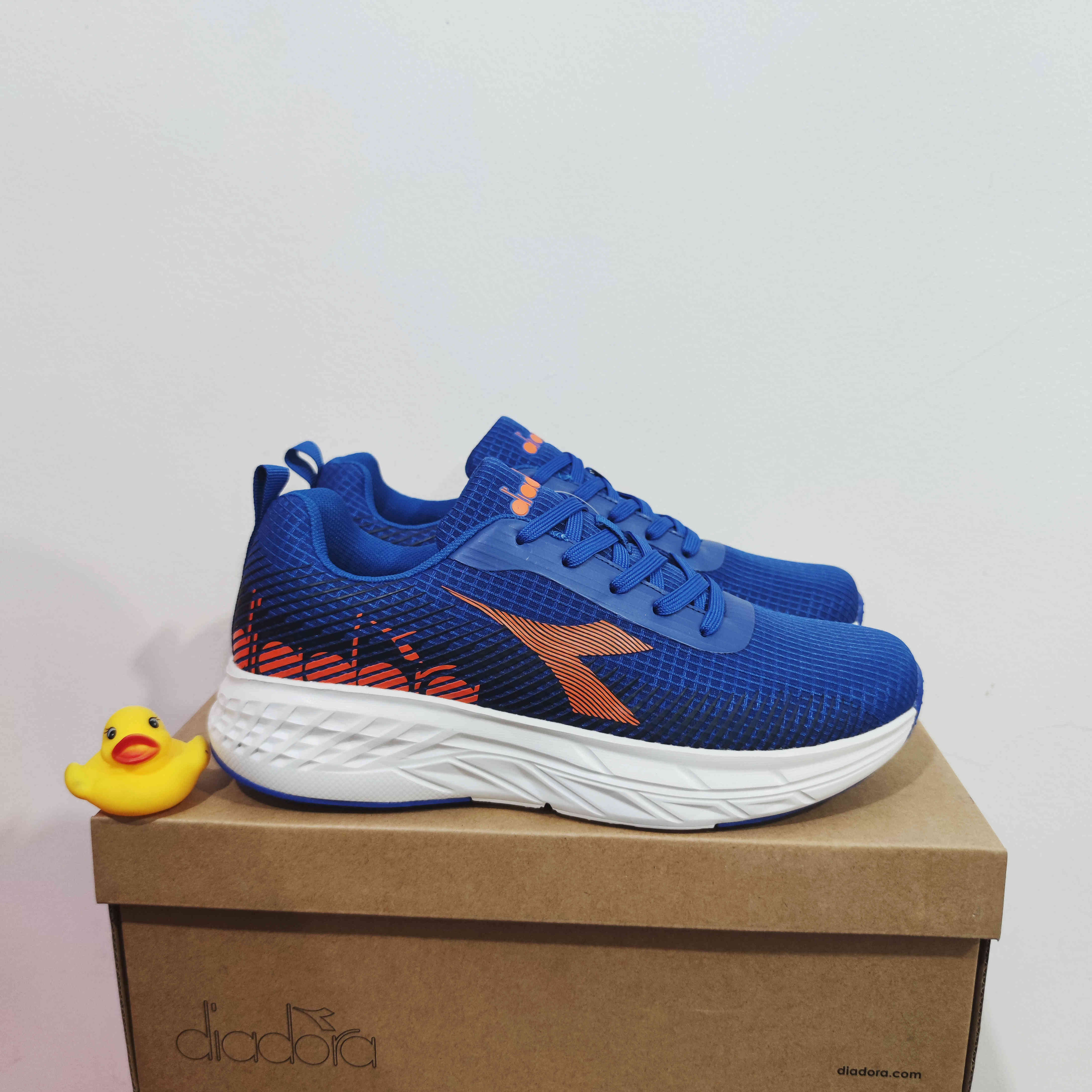 Diadora shopee 2024