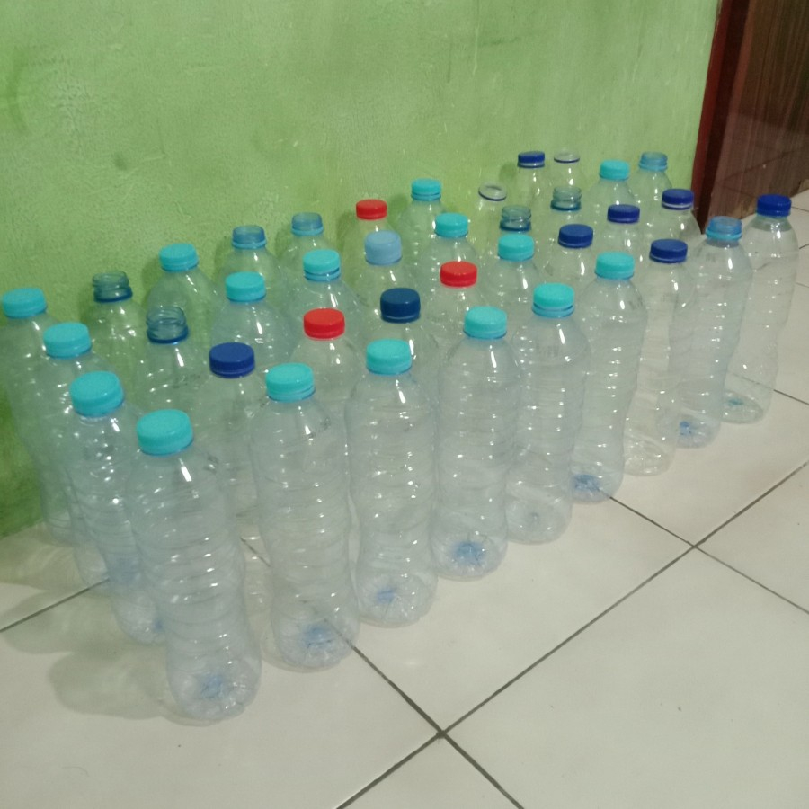 Jual botol bekas Aqua oasis dan lemineral | Shopee Indonesia