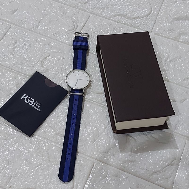 Ganti baterai shop jam daniel wellington