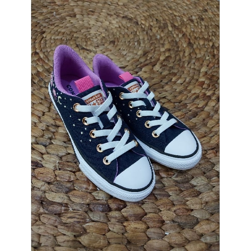 Converse kids slip on tag 699.000