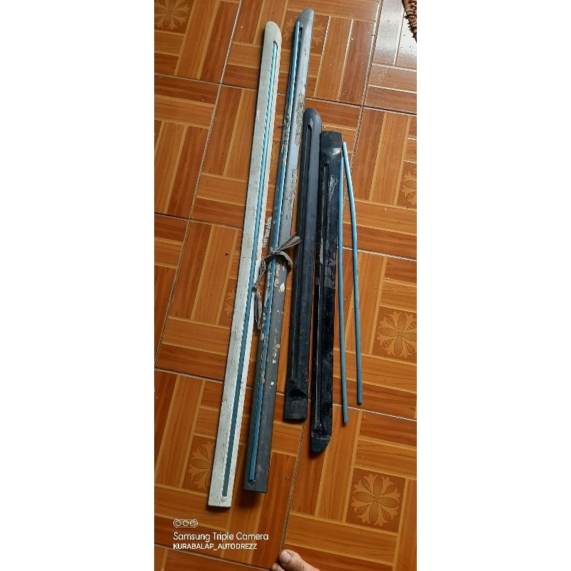 Jual LIST PINTU / BODY SIDE MOULDING NISSAN GRAND LIVINA 2013 KE BAWAH