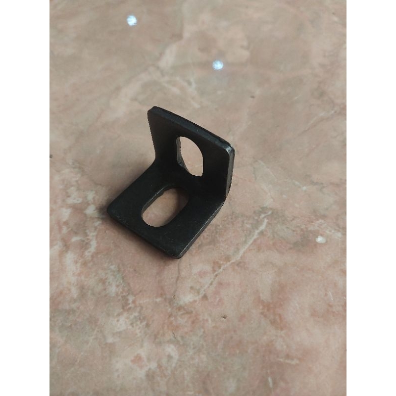 Jual plat siku penyangga rak 25x25mm tebal 3mm | Shopee Indonesia