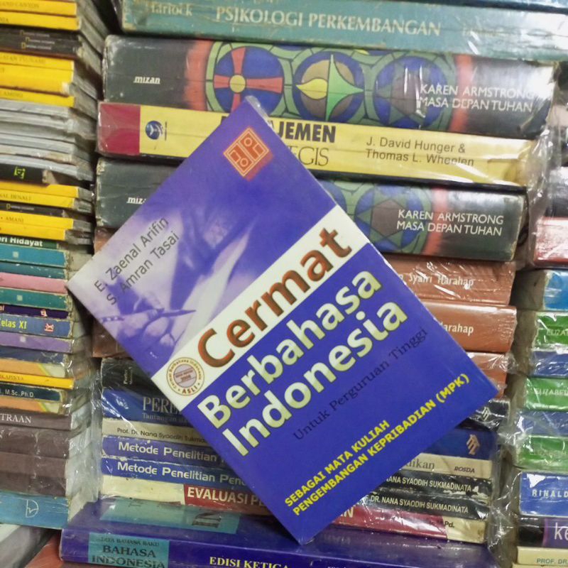 Jual buku Cermat Berbahasa Indonesia ready | Shopee Indonesia