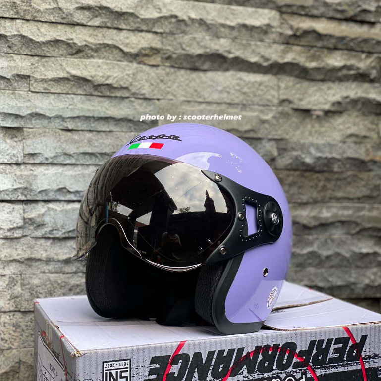 Jual helm vespa retro italy ungu + visor | Shopee Indonesia