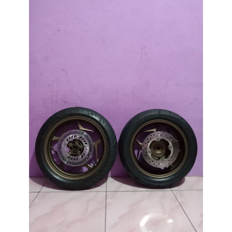 Jual velg original pcx 160 sangat mulus warna masih original | Shopee