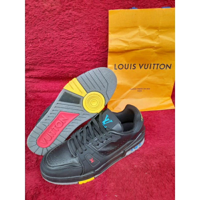 Jual Louis Vuitton Sepatu Model & Desain Terbaru - Harga Oktober