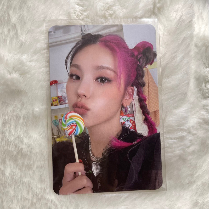 ITZY イェジ crazy in love shopee トレカ ITZY イェジ LOCO CRAZY IN LOVE shopee トレカ - メルカリ