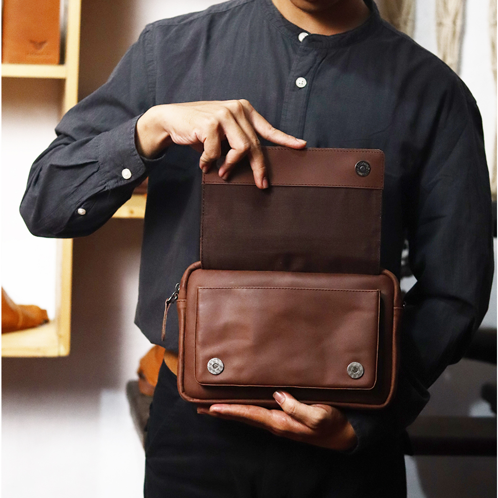 Jual Debucci Leather goods - Dixce Handbag/Tas Slempang Pria Kulit Asli ...