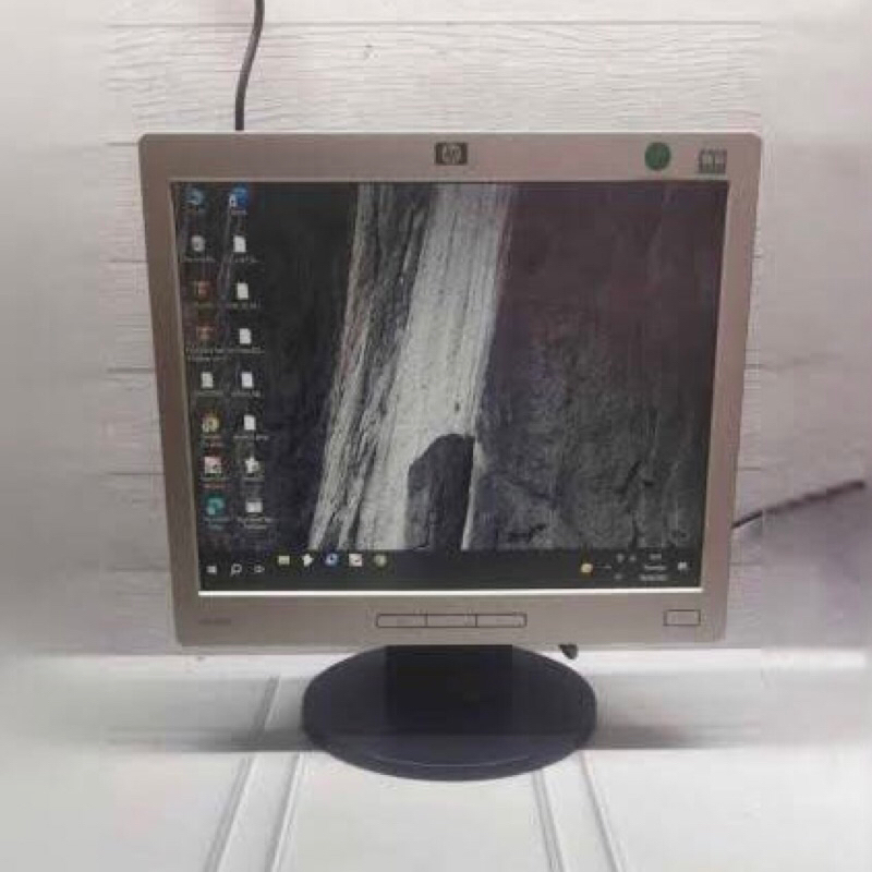 Jual Monitor Komputer square 4:3 15 inch + kabel adaptor | Shopee Indonesia