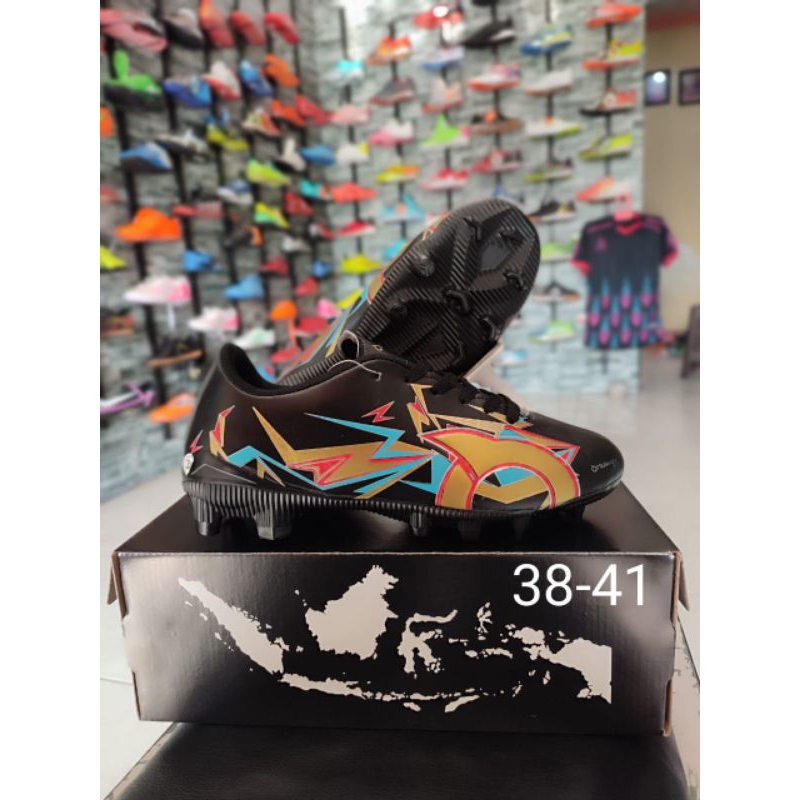 Jual SEPATU BOLA SOCCER LAPANGAN BESAR TERBARU 2023 SPECS ORTUSE COD