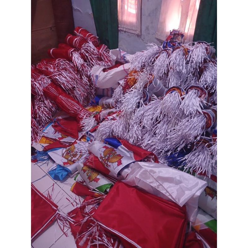 Jual Bendera Umbul Umbul Warna Warni zig zag(warna random) | Shopee ...