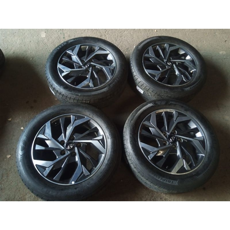 Jual Velg Mobil Bekas Original Hyundai Creta Ring 17 H5x114 ÷Ban 216 60 ...