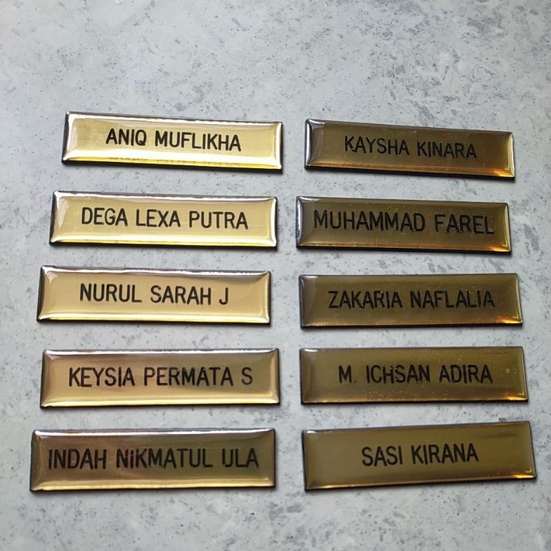 Jual Nama,Nama Dada,Name Tag Fiber Bahan Akrilik Gold | Shopee Indonesia