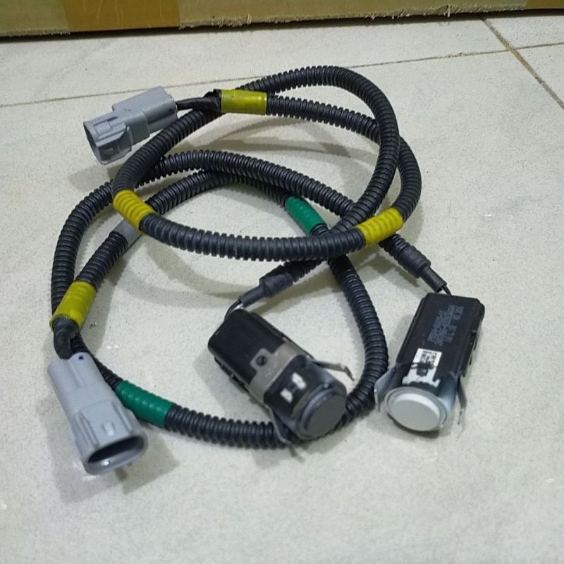Jual Sensor corner innova reborn bumper depan original | Shopee Indonesia