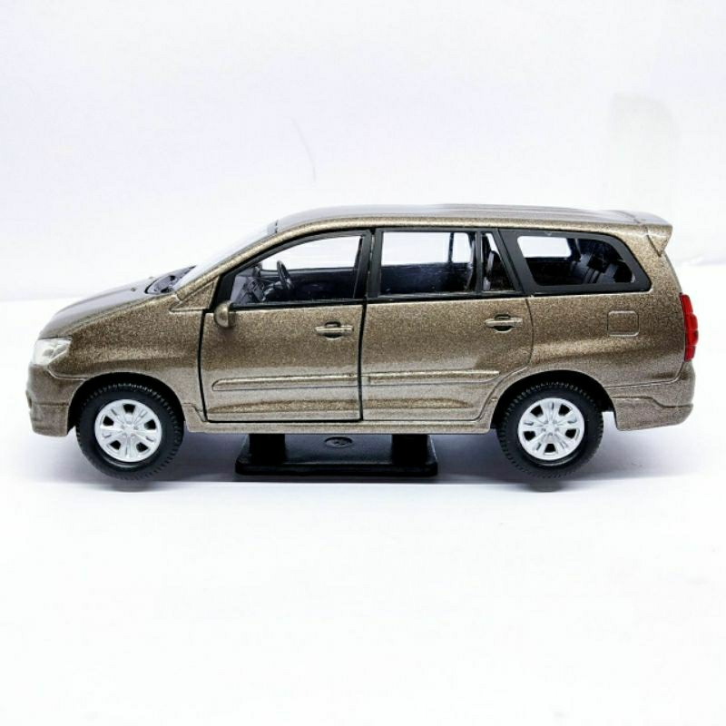 Jual Welly Toyota Kijang Innova Diecast Miniatur Mobil Besi | Shopee ...