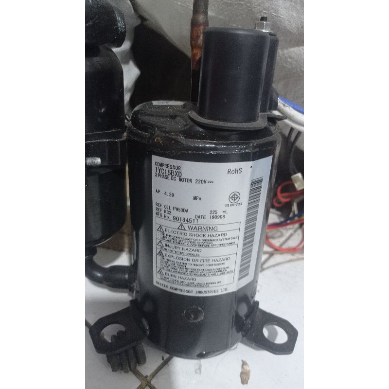 Jual KOMPRESOR OUTDOOR AC DAIKIN INVERTER RKQ 0,5-1,5PK ORIGINAL ...
