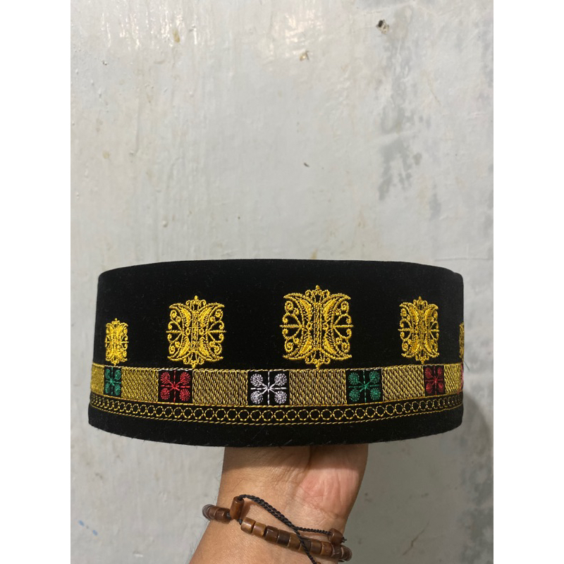 Jual peci/kupiah bordir pintu aceh beldu bagus | Shopee Indonesia