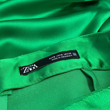 Rok Bahan Satin Hijau Ukuran XS XL