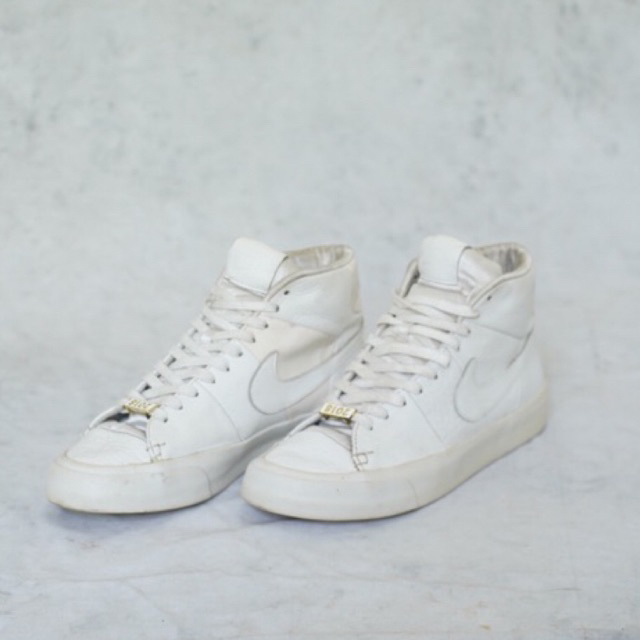 nike blazer royal triple white
