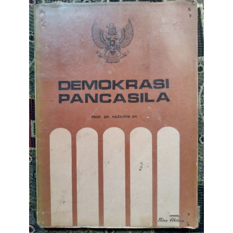 Jual Buku Demokrasi Pancasila Tahun 1981 Buku Klasik Jadul Shopee