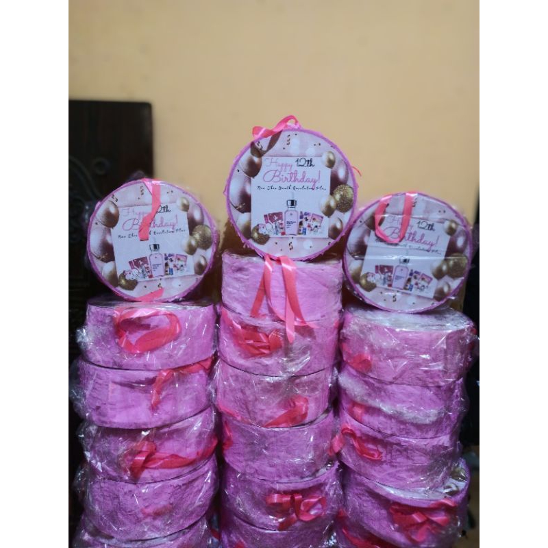 Jual pinata custom sesuai request | Shopee Indonesia