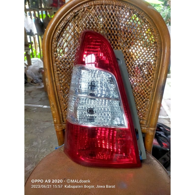 Mengupas Tuntas Lampu Stop Innova 2008: Fungsi, Jenis, Perawatan, dan Penggantian