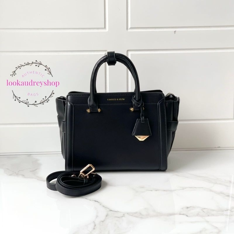 Jual [100% ORIGINAL] CK Boxy Trapeze Crossbody Bag Tas CK Tas
