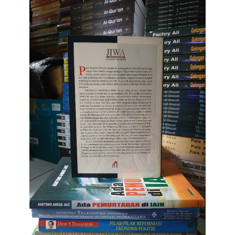 Jual Buku Jiwa Dalam Pandangan Para Filosof Muslim Lengkap by Dr ...