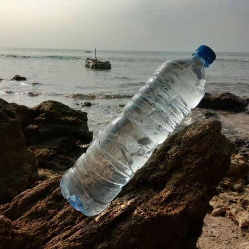 Jual Air Laut murni untuk aquarium 1 liter Shopee Indonesia