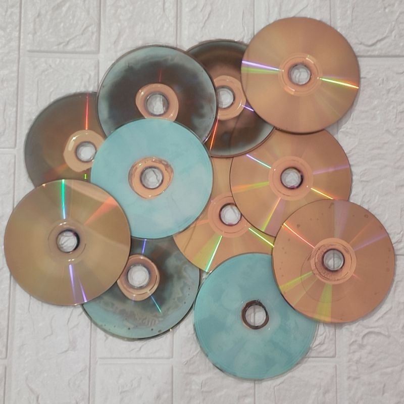 Jual KRUCIL DVD CD VCD Bekas Untuk Bahan Kerajinan Seni Dll - Dijual ...