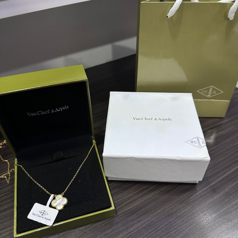 Jual kalung van cleef arpels putih emas Shopee Indonesia