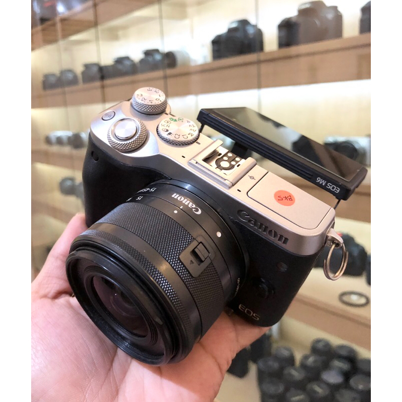 美品Canon EOS M6 面白い MalkII ミラーレスカメラ 15-45mm