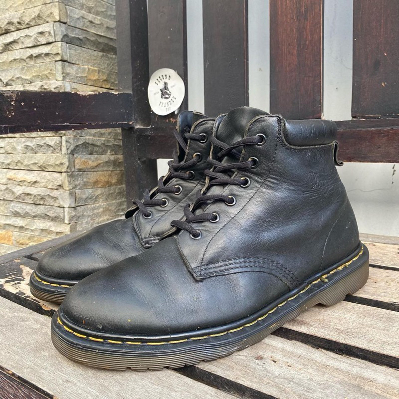 Dr martens outlet saxon