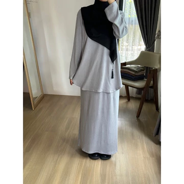 MIMA Square Hijab Shafiyya Ceruty 3 Tassel