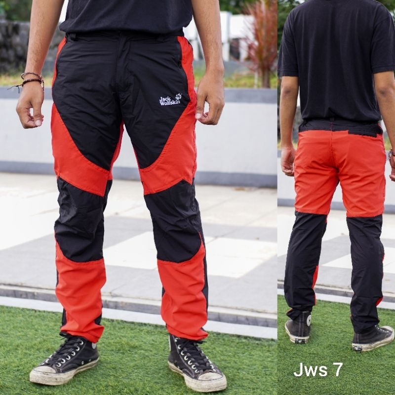 スキーウエア 遭難・雪崩救助用GPS付き Jack Wolfskinサイズ140 スキーウエア 遭難救助用GPS付き Jack Wolfskin サイズ140 Celana