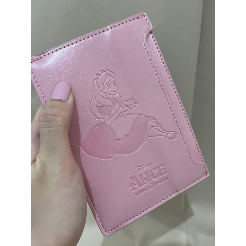 Jual Passport Holder alice in wonderland Shopee Indonesia