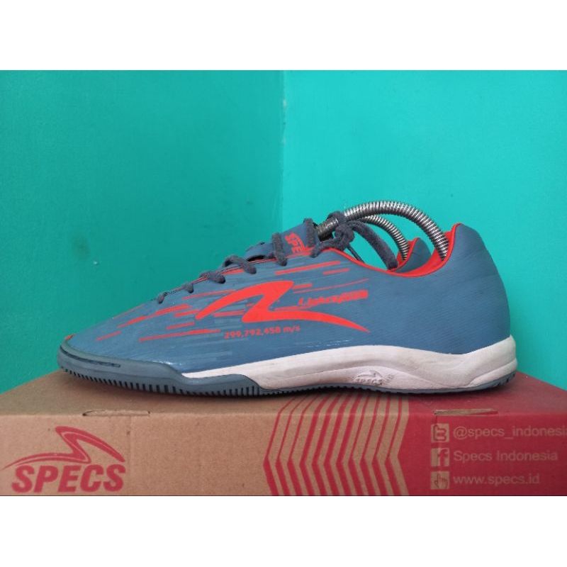 jual-specs-accelerator-lightspeed-reborn-in-size-41-likenew-shopee