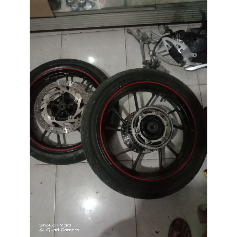 Jual swing arm ori set pengereman dan velg depan belakang r15 v3 pnp