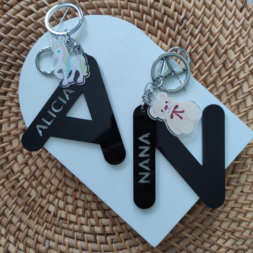 Jual INISIAL GANTUNGAN KUNCI ACRY HITAM / INITIAL KEYCHAIN / KEYCHAIN ...