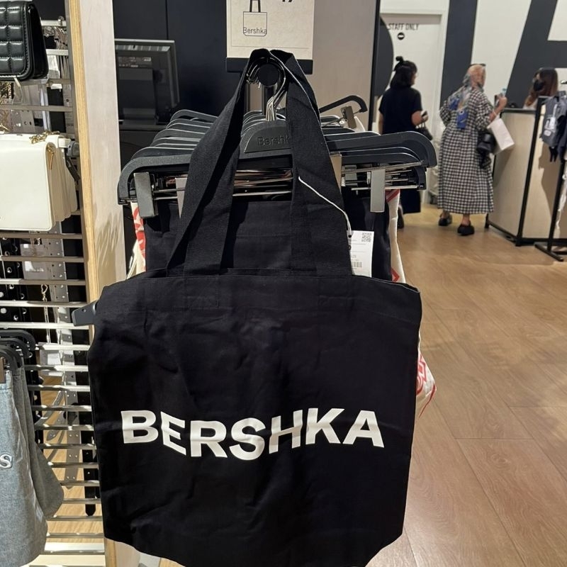 Jual BERSHKA TOTEBAG TOTE BAG TAS TOTE KANVAS ORIGINAL BERSHKA Shopee
